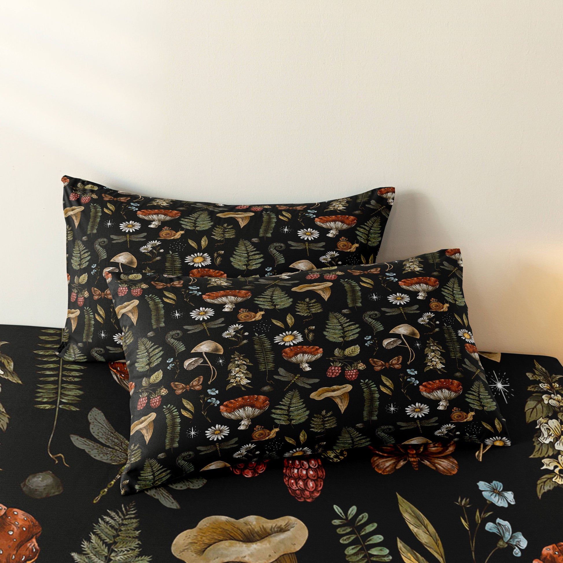 Botanical Mushroom Forest Pattern Digital Print Polyester Sheet Set - Breathable All-Season 3 Pieces Fitted Sheet and Pillowcase Set, Soft Comfort Bedroom Decor, Ideal Gift for Family and Friends