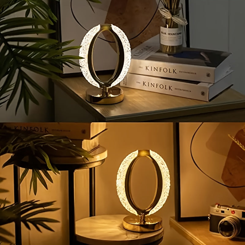 A USB small night light and ambient table lamp, suitable for use beside the bed indoors and in the bedroom. It can also serve as a birthday gift or a festive light for Christmas.