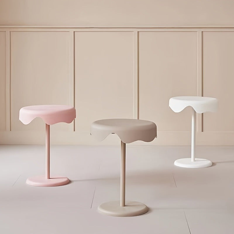 Table Basse Moderne en Plastique - Imperméable, Durable, Montage Facile, Style Contemporain pour Salon ou Chambre à Coucher, Zone d'Assise Confortable, Design de Table Minimaliste, Mobilier de Montage Rapide